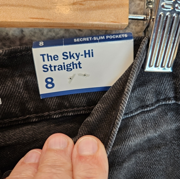 Old Navy Sky-Hi Straight Raw Hem Denim Jeans Sz 8 Distressed Secret Slim Pockets - Picture 7 of 11